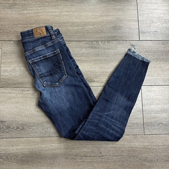American Eagle Jeans Size 0 Distressed Curvy Hi Rise Jegging Wash Blue Denim - Picture 3 of 8